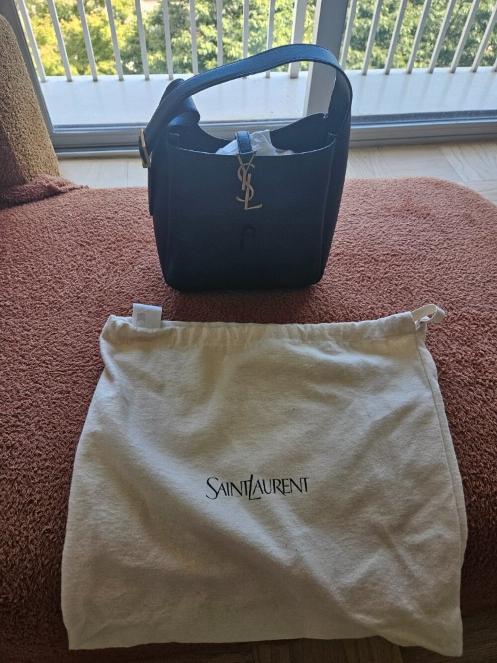 Brand new Saint Laurent Le 37 leather handbag